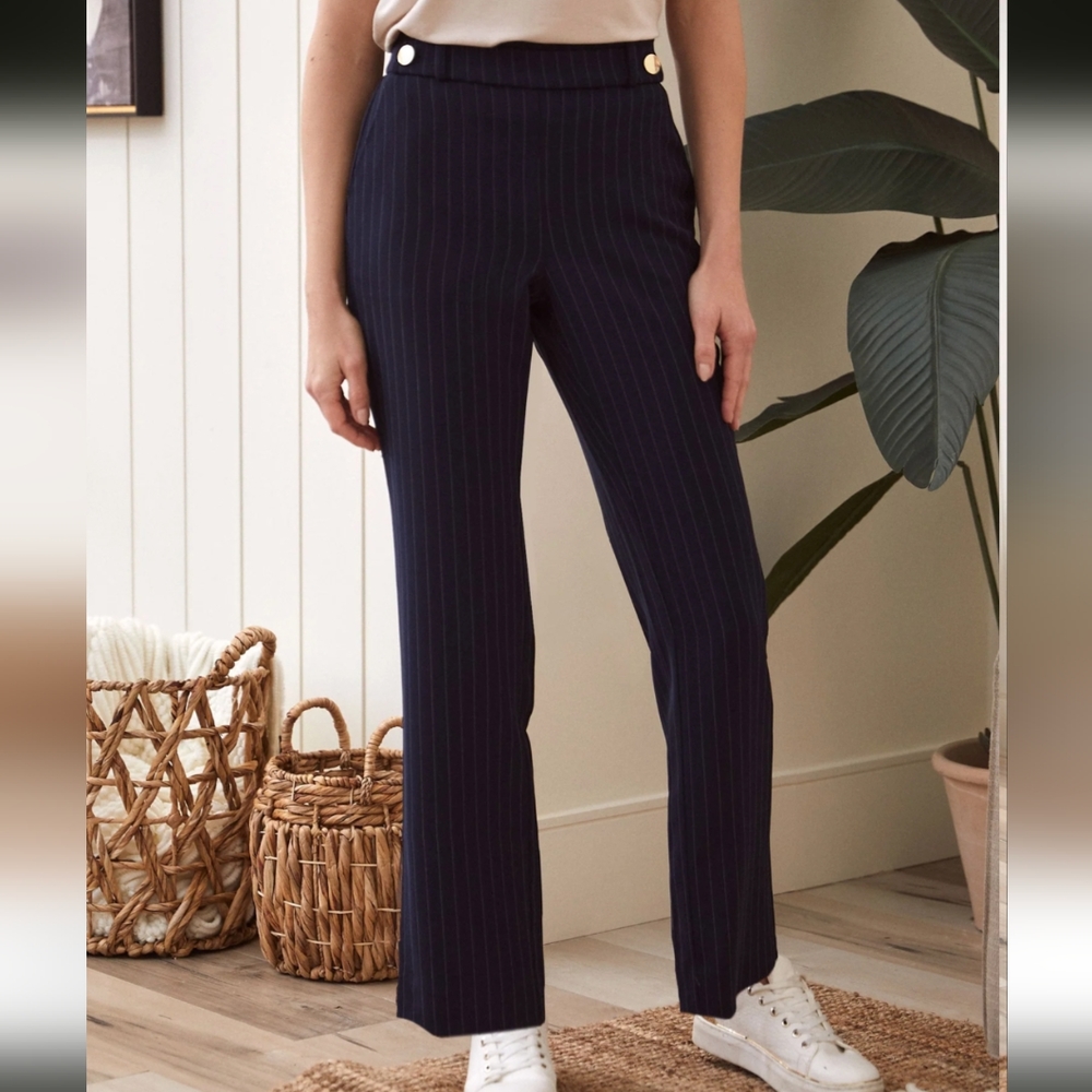 NWT Laura Pinstripe Pull On Pant